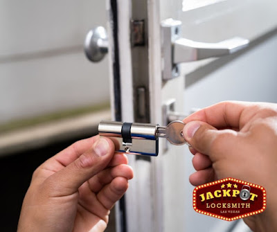 How to Choose a Reliable Auto Locksmith for Remote Key Programming